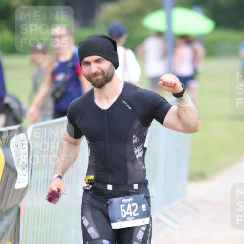 22.06.2025 - Viking Triathlon H.Heesch http://msf.ph/oto/8100662 22.06.2025 16:40:51 Laufen 542 meine-sportfotos.de