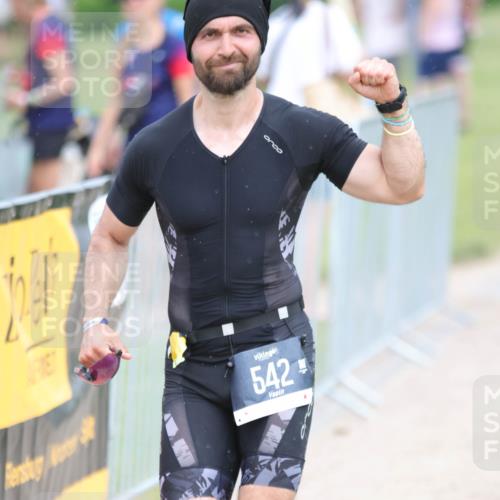 22.06.2025 - Viking Triathlon H.Heesch http://msf.ph/oto/8100694 22.06.2025 16:40:51 Laufen 542 meine-sportfotos.de