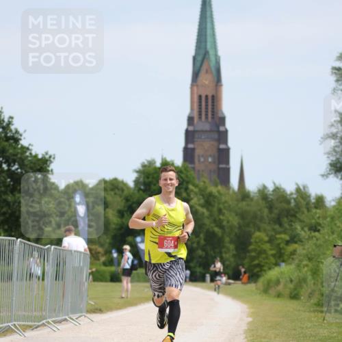 22.06.2025 - Viking Triathlon H.Heesch http://msf.ph/oto/8100707 22.06.2025 12:54:07 Laufen 604 meine-sportfotos.de