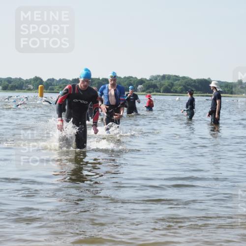 22.06.2025 - Viking Triathlon KatJ http://msf.ph/oto/8100714 22.06.2025 10:33:20 Schwimmen 28, 38, 300, 387, 524, 608 meine-sportfotos.de