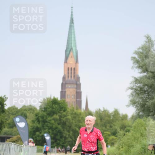 22.06.2025 - Viking Triathlon H.Heesch http://msf.ph/oto/8100755 22.06.2025 16:42:47 Laufen 39 meine-sportfotos.de