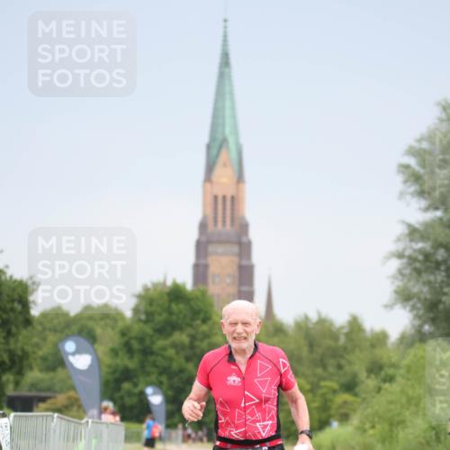 22.06.2025 - Viking Triathlon H.Heesch http://msf.ph/oto/8100791 22.06.2025 16:42:48 Laufen 39 meine-sportfotos.de