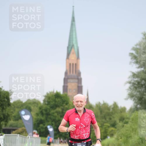 22.06.2025 - Viking Triathlon H.Heesch http://msf.ph/oto/8100795 22.06.2025 16:42:48 Laufen 39 meine-sportfotos.de
