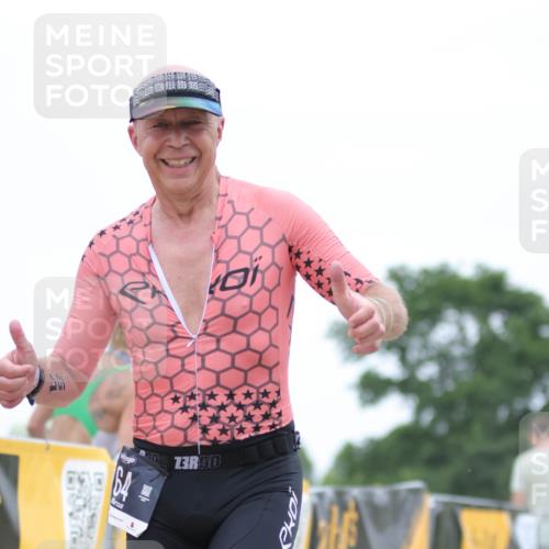 22.06.2025 - Viking Triathlon H.Heesch http://msf.ph/oto/8100808 22.06.2025 15:42:05 Laufen 64, 182, 496 meine-sportfotos.de