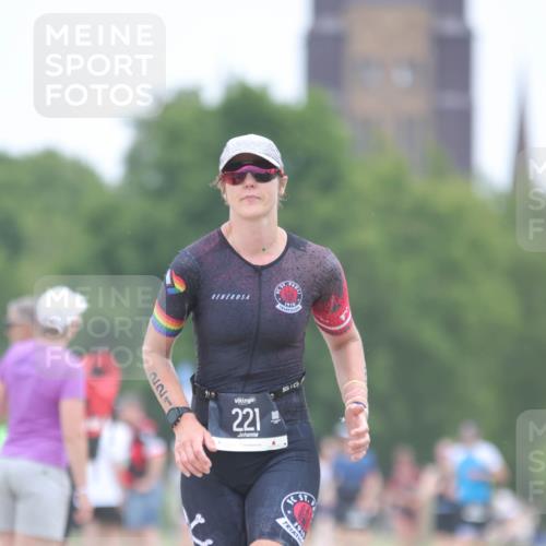 22.06.2025 - Viking Triathlon H.Heesch http://msf.ph/oto/8100843 22.06.2025 15:42:14 Laufen 221 meine-sportfotos.de