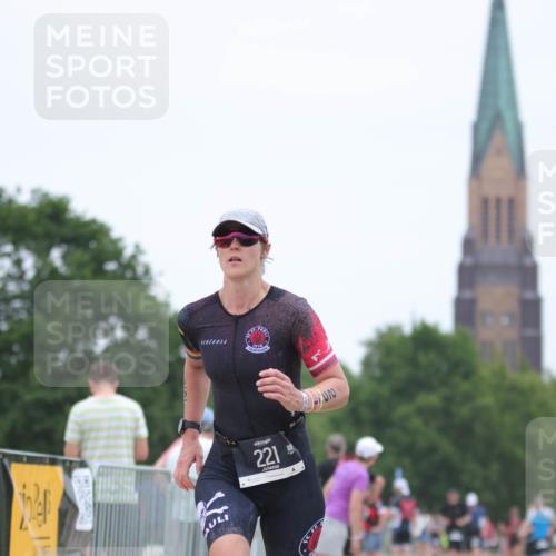 22.06.2025 - Viking Triathlon H.Heesch http://msf.ph/oto/8100880 22.06.2025 15:42:16 Laufen 221 meine-sportfotos.de
