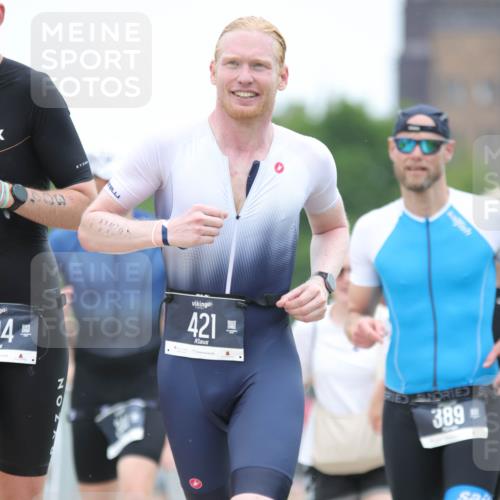 22.06.2025 - Viking Triathlon H.Heesch http://msf.ph/oto/8100908 22.06.2025 15:42:34 Laufen 304, 344, 389, 421, 615 meine-sportfotos.de