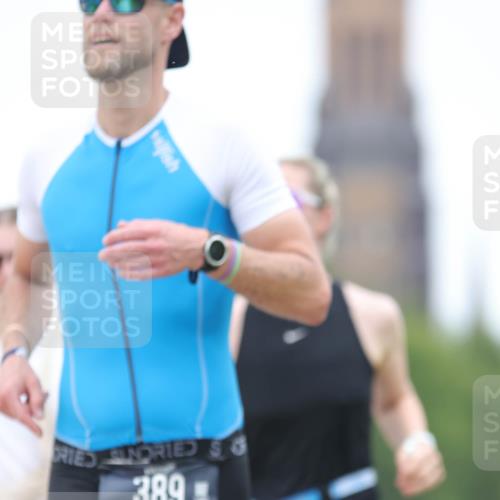 22.06.2025 - Viking Triathlon H.Heesch http://msf.ph/oto/8100944 22.06.2025 15:42:36 Laufen 304, 344, 389, 421, 615 meine-sportfotos.de