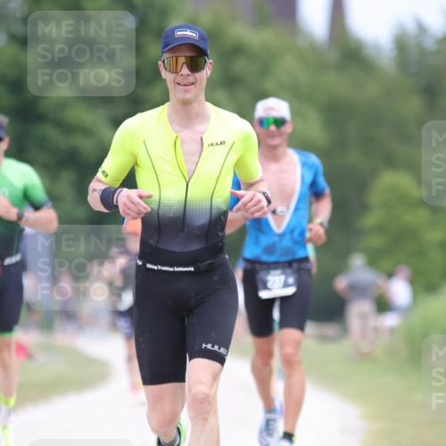 22.06.2025 - Viking Triathlon H.Heesch http://msf.ph/oto/8100951 22.06.2025 13:35:03 Laufen 148, 237, 505 meine-sportfotos.de