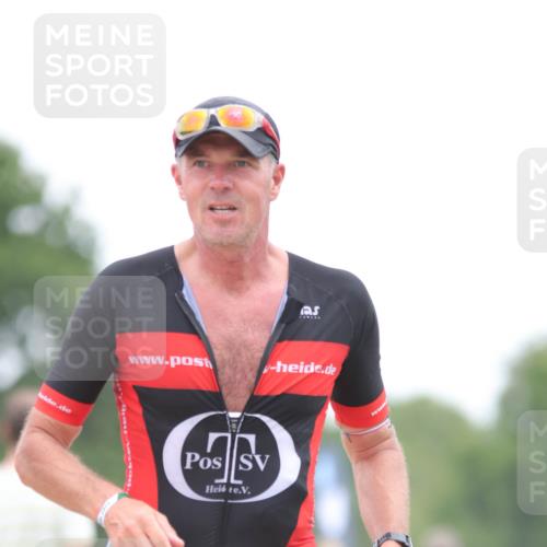 22.06.2025 - Viking Triathlon H.Heesch http://msf.ph/oto/8100953 22.06.2025 15:42:39 Laufen 304, 344, 389, 421, 615 meine-sportfotos.de
