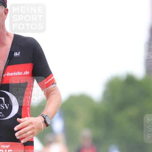 22.06.2025 - Viking Triathlon H.Heesch http://msf.ph/oto/8100970 22.06.2025 15:42:40 Laufen 304, 344, 389, 615 meine-sportfotos.de