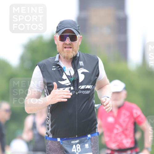22.06.2025 - Viking Triathlon H.Heesch http://msf.ph/oto/8100991 22.06.2025 15:42:55 Laufen 39, 48, 501 meine-sportfotos.de