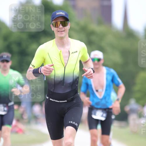 22.06.2025 - Viking Triathlon H.Heesch http://msf.ph/oto/8100993 22.06.2025 13:35:03 Laufen 148, 237, 505 meine-sportfotos.de