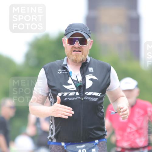 22.06.2025 - Viking Triathlon H.Heesch http://msf.ph/oto/8100998 22.06.2025 15:42:55 Laufen 39, 48, 501 meine-sportfotos.de