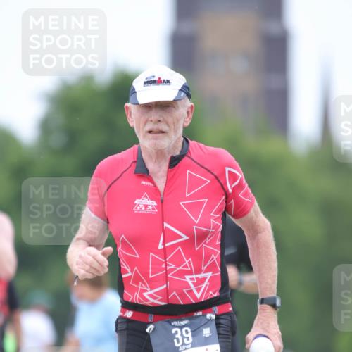 22.06.2025 - Viking Triathlon H.Heesch http://msf.ph/oto/8101014 22.06.2025 15:42:58 Laufen 39, 48, 144, 501 meine-sportfotos.de
