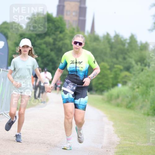 22.06.2025 - Viking Triathlon H.Heesch http://msf.ph/oto/8101015 22.06.2025 16:45:37 Laufen 321 meine-sportfotos.de