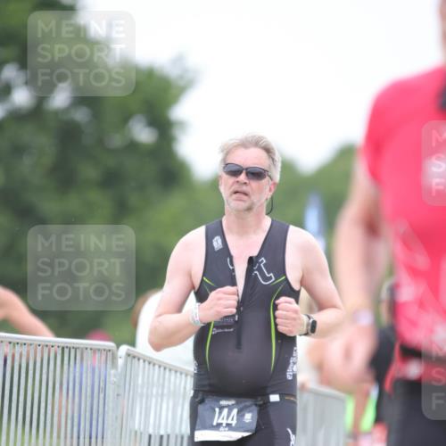 22.06.2025 - Viking Triathlon H.Heesch http://msf.ph/oto/8101028 22.06.2025 15:42:59 Laufen 39, 48, 144, 501 meine-sportfotos.de