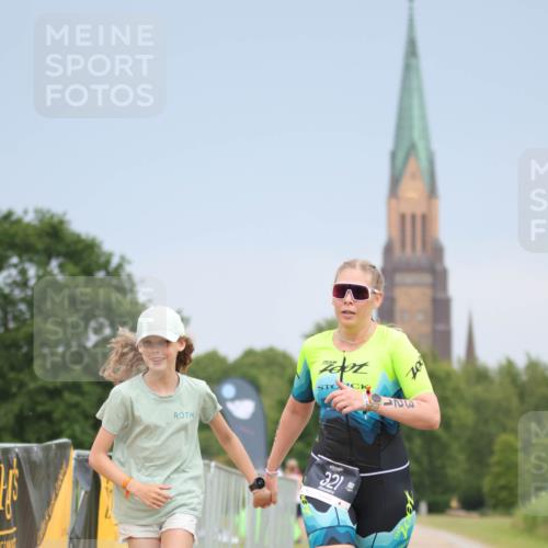 22.06.2025 - Viking Triathlon H.Heesch http://msf.ph/oto/8101029 22.06.2025 16:45:39 Laufen 321 meine-sportfotos.de