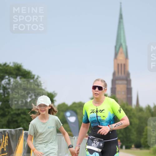 22.06.2025 - Viking Triathlon H.Heesch http://msf.ph/oto/8101037 22.06.2025 16:45:39 Laufen 321 meine-sportfotos.de
