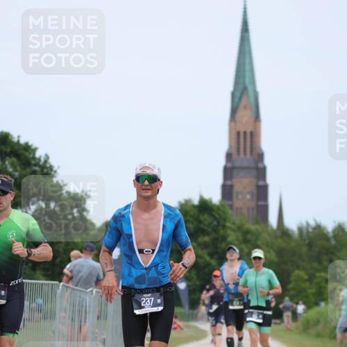 22.06.2025 - Viking Triathlon H.Heesch http://msf.ph/oto/8101076 22.06.2025 13:35:08 Laufen 65, 148, 237, 414, 505 meine-sportfotos.de