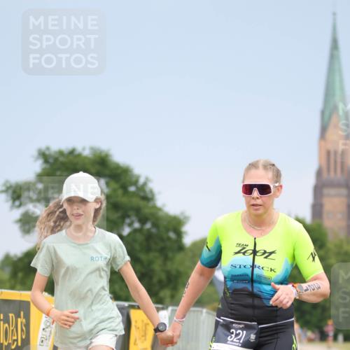 22.06.2025 - Viking Triathlon H.Heesch http://msf.ph/oto/8101077 22.06.2025 16:45:40 Laufen 321 meine-sportfotos.de