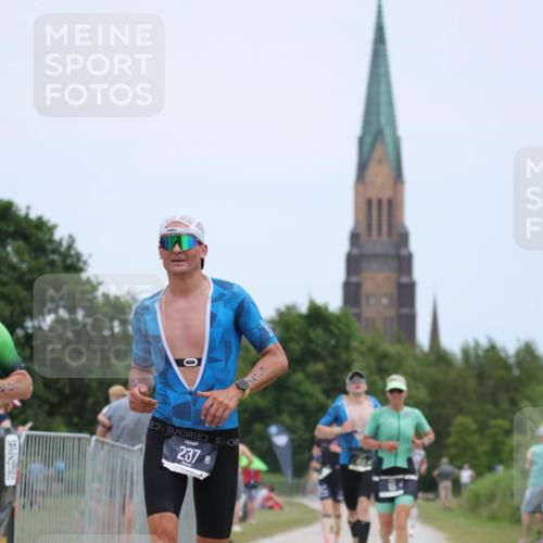 22.06.2025 - Viking Triathlon H.Heesch http://msf.ph/oto/8101102 22.06.2025 13:35:08 Laufen 65, 148, 237, 414, 505 meine-sportfotos.de