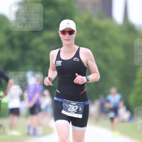 22.06.2025 - Viking Triathlon H.Heesch http://msf.ph/oto/8101107 22.06.2025 15:43:19 Laufen 282 meine-sportfotos.de