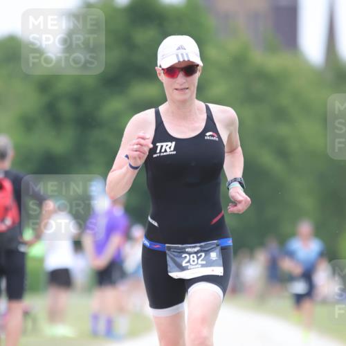 22.06.2025 - Viking Triathlon H.Heesch http://msf.ph/oto/8101118 22.06.2025 15:43:19 Laufen 282 meine-sportfotos.de