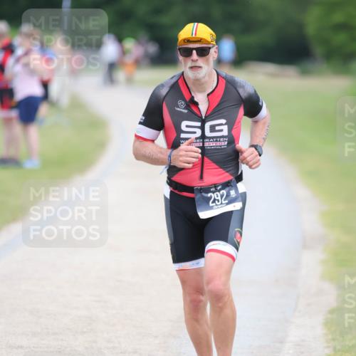 22.06.2025 - Viking Triathlon H.Heesch http://msf.ph/oto/8101119 22.06.2025 16:46:13 Laufen 292 meine-sportfotos.de