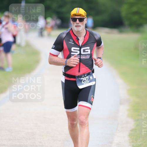 22.06.2025 - Viking Triathlon H.Heesch http://msf.ph/oto/8101127 22.06.2025 16:46:14 Laufen 292 meine-sportfotos.de