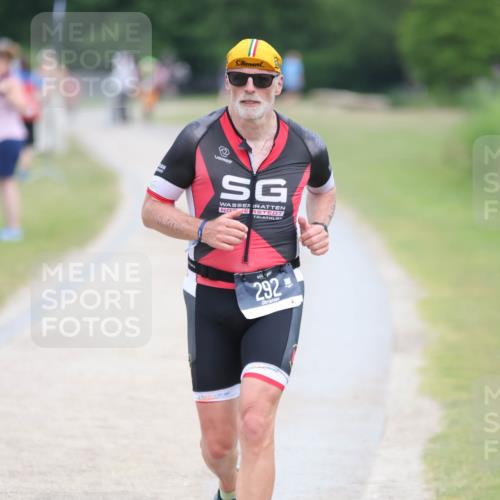 22.06.2025 - Viking Triathlon H.Heesch http://msf.ph/oto/8101134 22.06.2025 16:46:14 Laufen 292 meine-sportfotos.de
