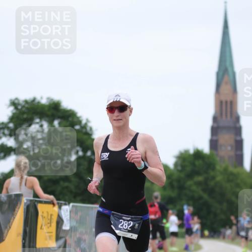 22.06.2025 - Viking Triathlon H.Heesch http://msf.ph/oto/8101145 22.06.2025 15:43:22 Laufen 282 meine-sportfotos.de