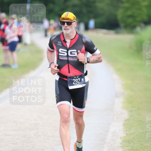 22.06.2025 - Viking Triathlon H.Heesch http://msf.ph/oto/8101165 22.06.2025 16:46:14 Laufen 292 meine-sportfotos.de