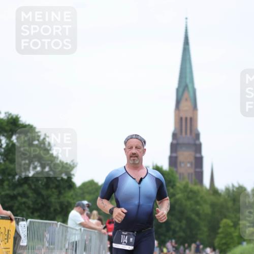 22.06.2025 - Viking Triathlon H.Heesch http://msf.ph/oto/8101172 22.06.2025 15:43:34 Laufen 114 meine-sportfotos.de