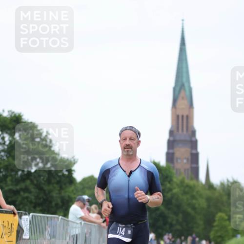 22.06.2025 - Viking Triathlon H.Heesch http://msf.ph/oto/8101179 22.06.2025 15:43:34 Laufen 114 meine-sportfotos.de