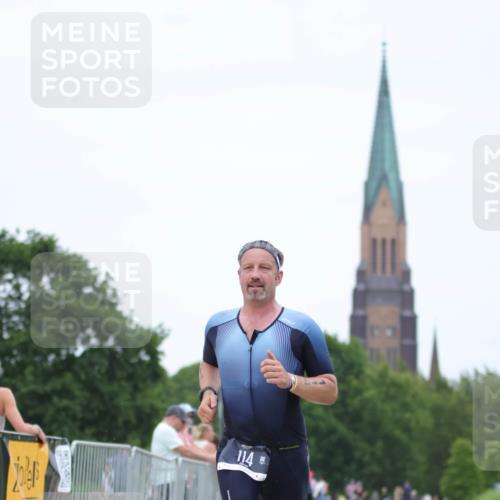 22.06.2025 - Viking Triathlon H.Heesch http://msf.ph/oto/8101186 22.06.2025 15:43:34 Laufen 114 meine-sportfotos.de