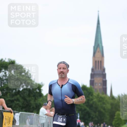 22.06.2025 - Viking Triathlon H.Heesch http://msf.ph/oto/8101192 22.06.2025 15:43:34 Laufen 114 meine-sportfotos.de