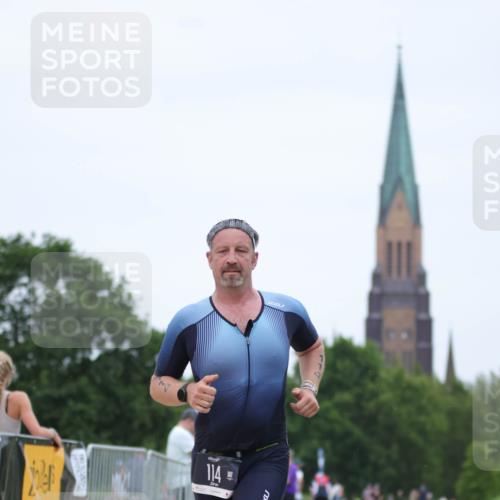22.06.2025 - Viking Triathlon H.Heesch http://msf.ph/oto/8101203 22.06.2025 15:43:34 Laufen 114 meine-sportfotos.de