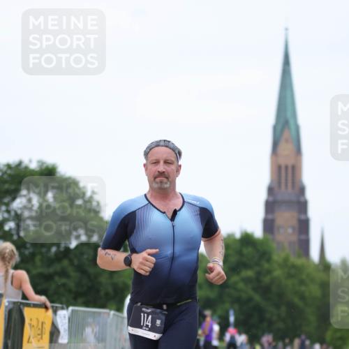 22.06.2025 - Viking Triathlon H.Heesch http://msf.ph/oto/8101209 22.06.2025 15:43:34 Laufen 114 meine-sportfotos.de