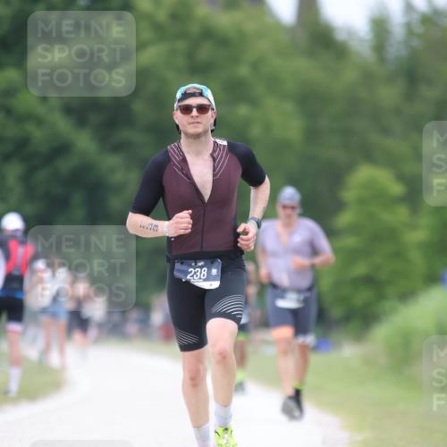 22.06.2025 - Viking Triathlon H.Heesch http://msf.ph/oto/8101217 22.06.2025 15:44:02 Laufen 238 meine-sportfotos.de