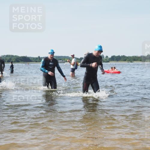 22.06.2025 - Viking Triathlon KatJ http://msf.ph/oto/8101232 22.06.2025 10:33:35 Schwimmen 5, 38, 149, 255, 300, 304, 348, 382, 457, 522, 524 meine-sportfotos.de