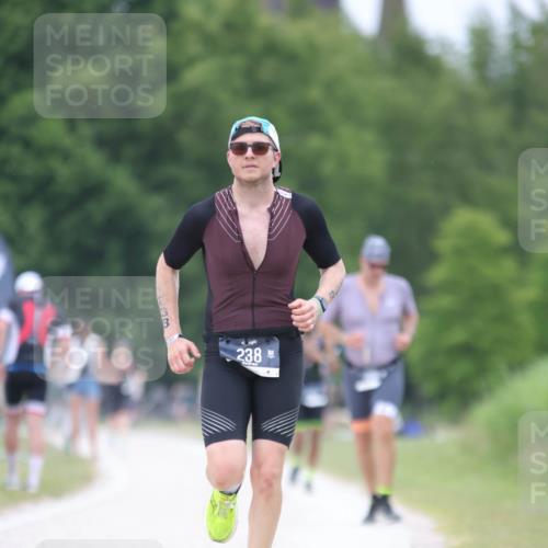 22.06.2025 - Viking Triathlon H.Heesch http://msf.ph/oto/8101234 22.06.2025 15:44:03 Laufen 238 meine-sportfotos.de