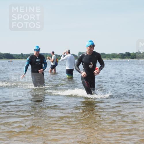 22.06.2025 - Viking Triathlon KatJ http://msf.ph/oto/8101263 22.06.2025 10:33:35 Schwimmen 5, 38, 149, 255, 300, 304, 348, 382, 457, 522, 524 meine-sportfotos.de