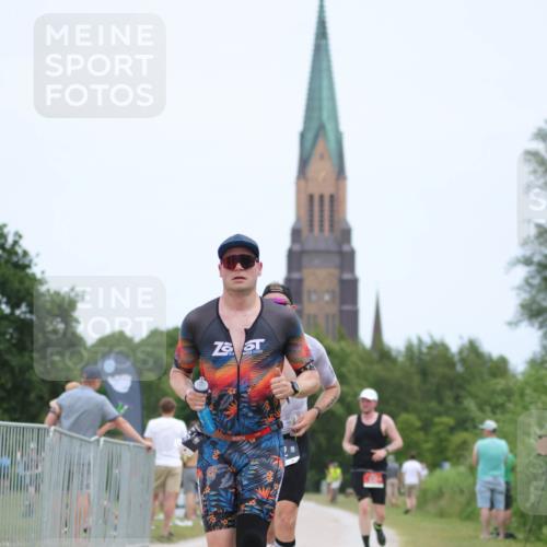 22.06.2025 - Viking Triathlon H.Heesch http://msf.ph/oto/8101318 22.06.2025 13:35:39 Laufen 242, 355, 635 meine-sportfotos.de