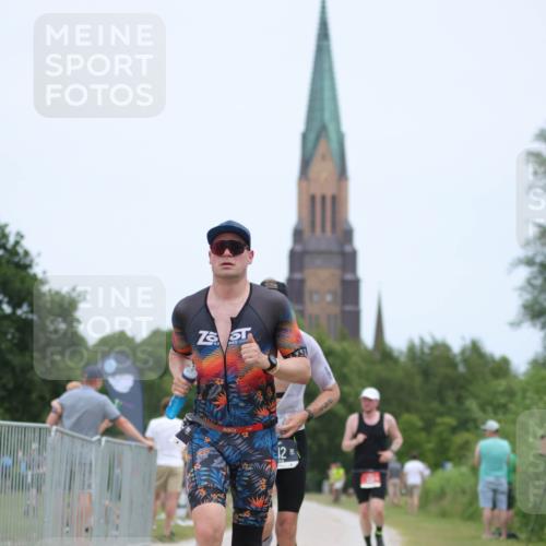 22.06.2025 - Viking Triathlon H.Heesch http://msf.ph/oto/8101322 22.06.2025 13:35:39 Laufen 242, 355, 635 meine-sportfotos.de