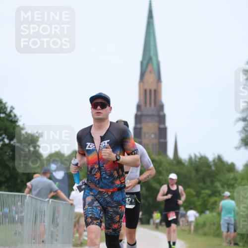 22.06.2025 - Viking Triathlon H.Heesch http://msf.ph/oto/8101325 22.06.2025 13:35:40 Laufen 242, 355, 635 meine-sportfotos.de