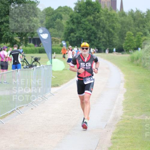 22.06.2025 - Viking Triathlon H.Heesch http://msf.ph/oto/8101336 22.06.2025 16:46:15 Laufen 292 meine-sportfotos.de