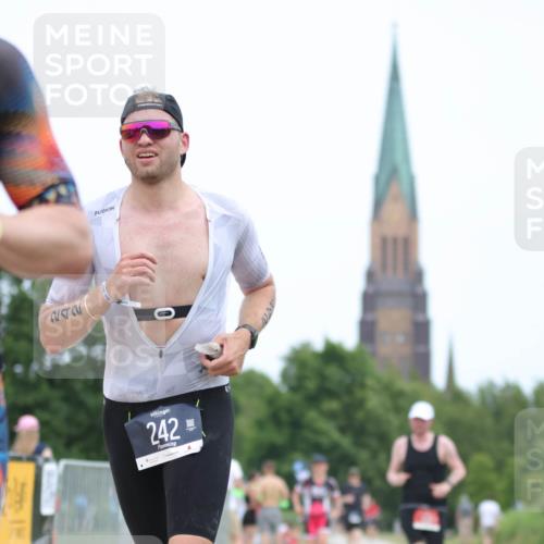 22.06.2025 - Viking Triathlon H.Heesch http://msf.ph/oto/8101342 22.06.2025 13:35:42 Laufen 242, 355, 635, 639 meine-sportfotos.de