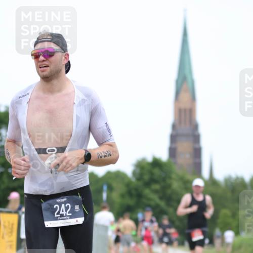 22.06.2025 - Viking Triathlon H.Heesch http://msf.ph/oto/8101356 22.06.2025 13:35:42 Laufen 242, 355, 635, 639 meine-sportfotos.de