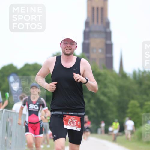22.06.2025 - Viking Triathlon H.Heesch http://msf.ph/oto/8101378 22.06.2025 13:35:45 Laufen 242, 355, 635, 639 meine-sportfotos.de